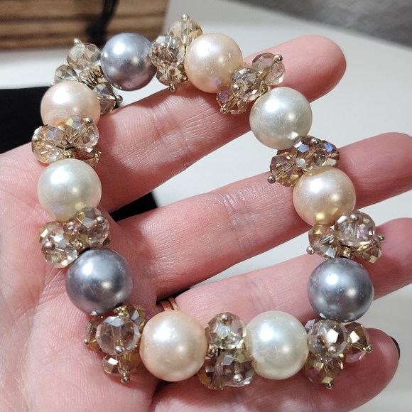 Vintage 3 piece Stretch Bracelet Lot Bundle Glass Bead AB Faux Pearls Enamel - Picture 6 of 11